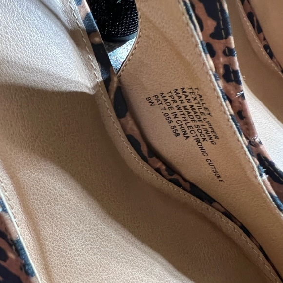 Betsey Johnson- Stunning diamond studded pumps - Picture 3 of 6